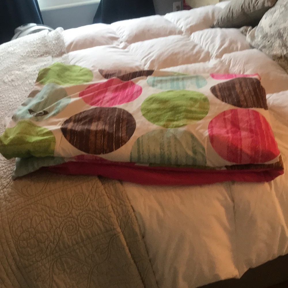 Roxy multi-color twin comforter